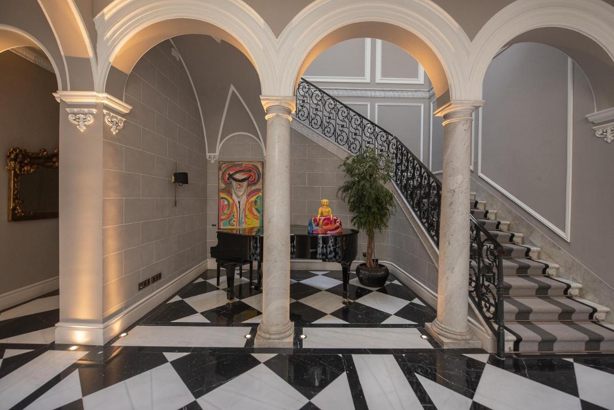 Imagen de la galería de Hotel Casa Palacio María Luisa, en Jerez de la Frontera