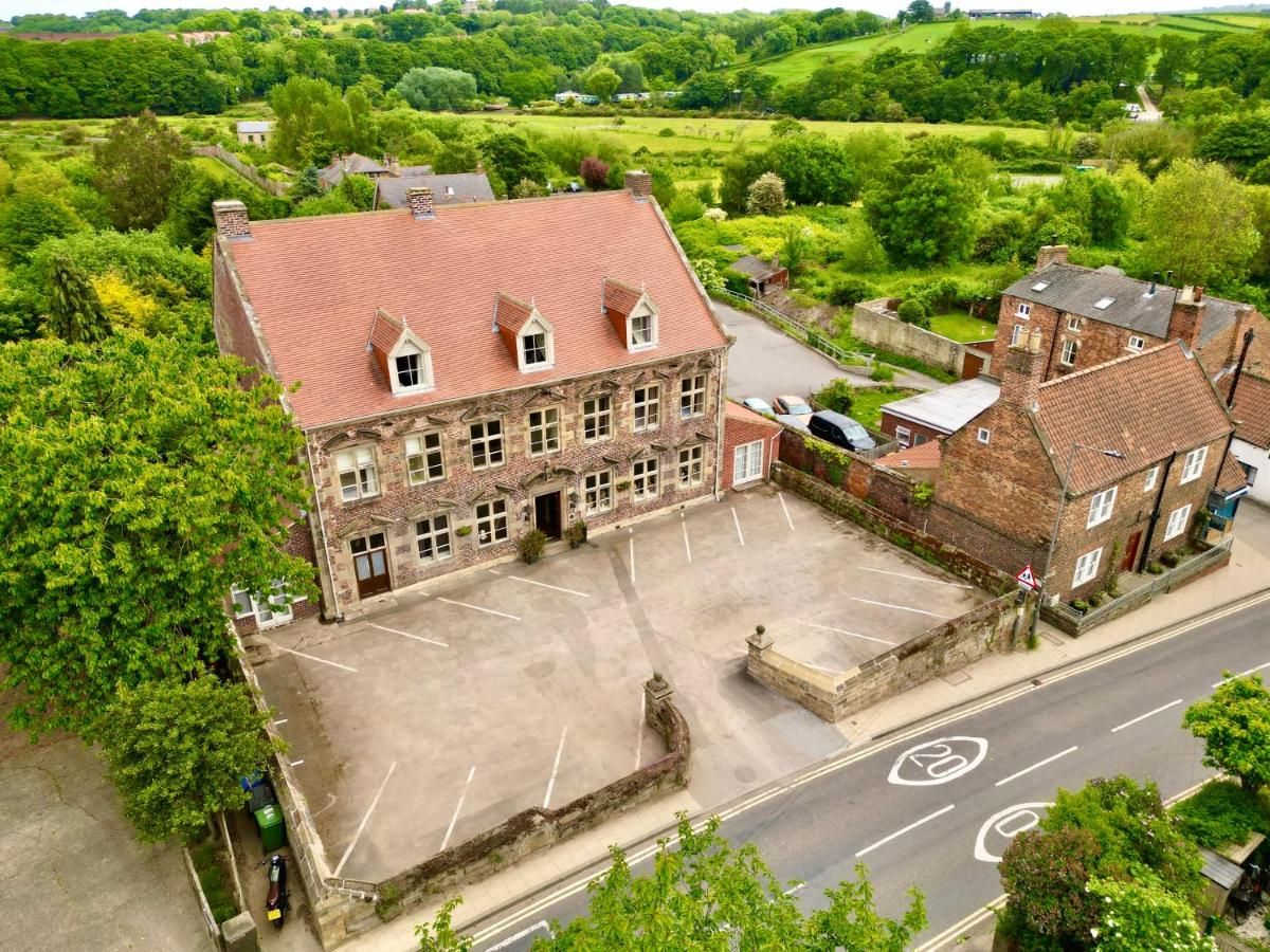 Ruswarp Hall - Whitby - Housity