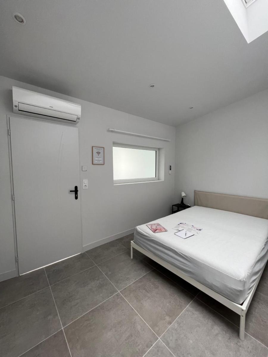 Suitetrails - Chez Oma I 1 appartement indépendant OPI I 3 chambres privatives avec salle d eau et salon commun cuisine commune WC commun patio commun