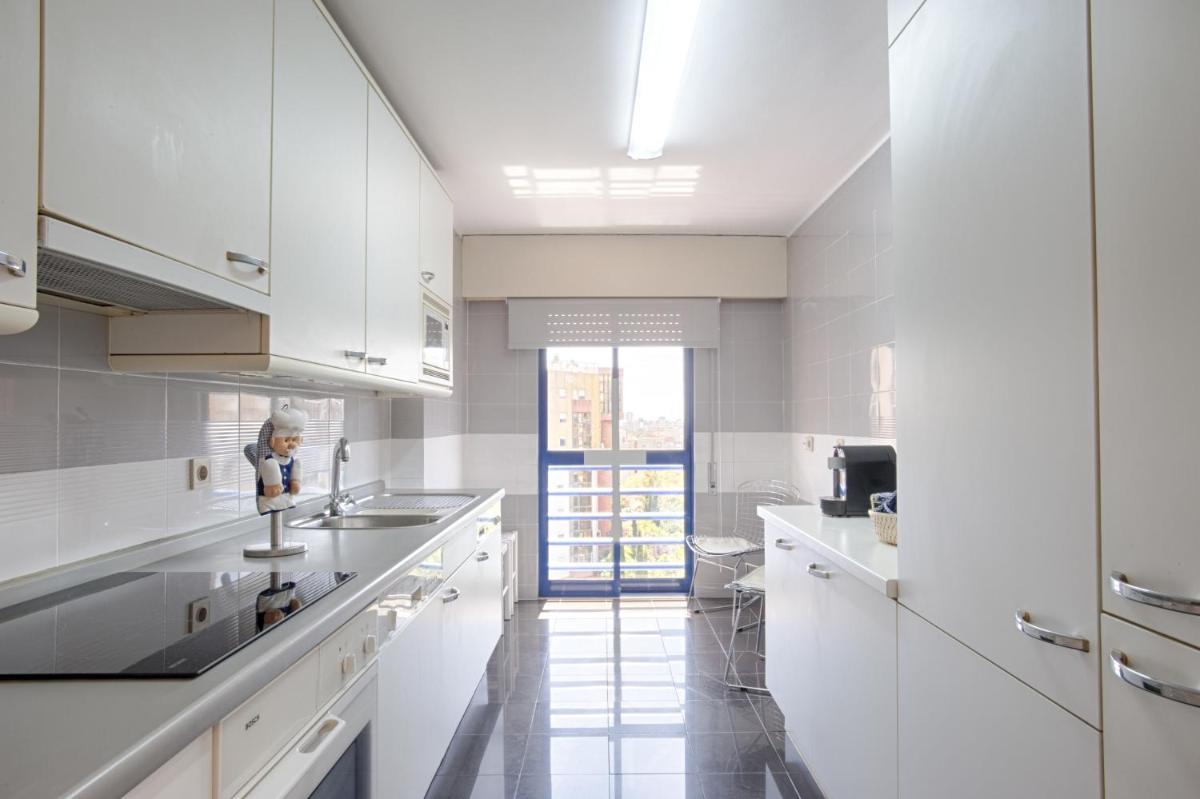 Suitetrails - BmyGuest - Green Executive Apartment