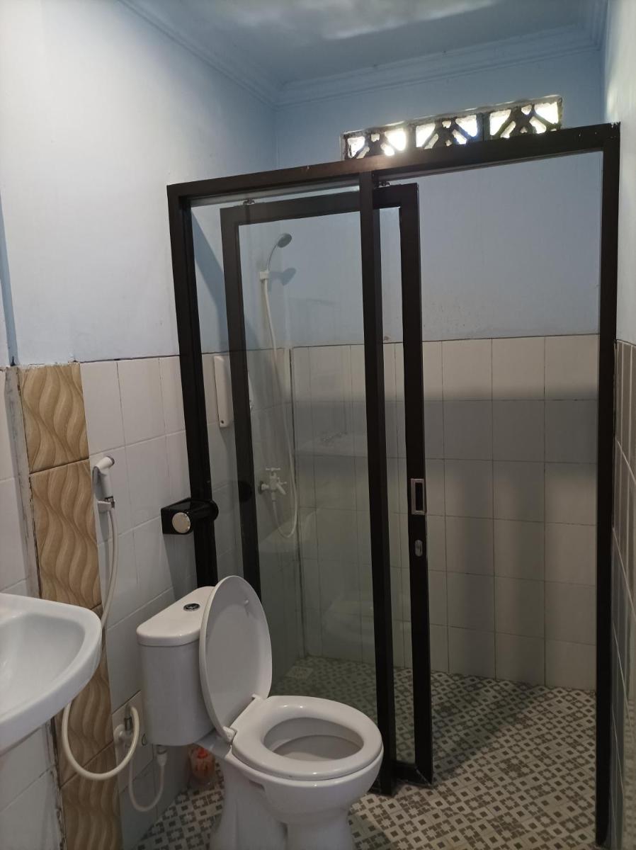 Merendeng Hostel Kuta - Housity