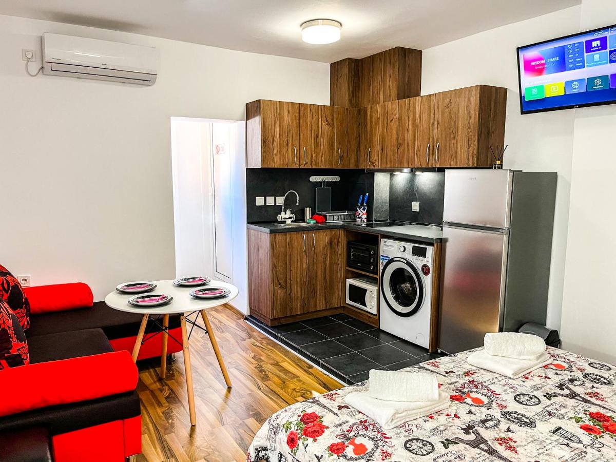 Silvy's Pretty House - Studio 3 - Housity