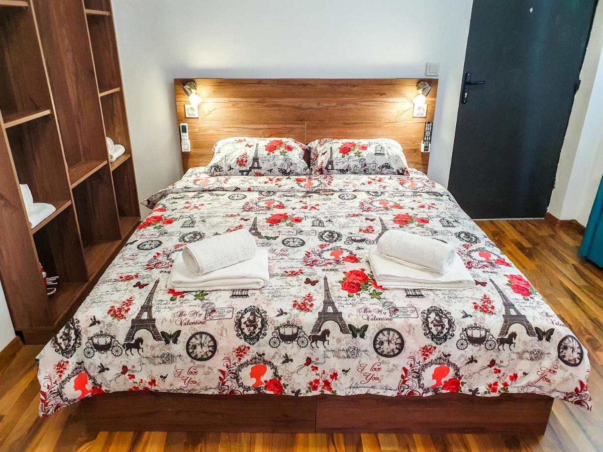 Silvy's Pretty House - Studio 3 - Housity