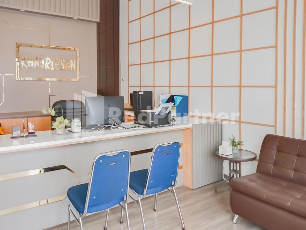 Khayrizsan Guest House Mitra RedDoorz - Housity