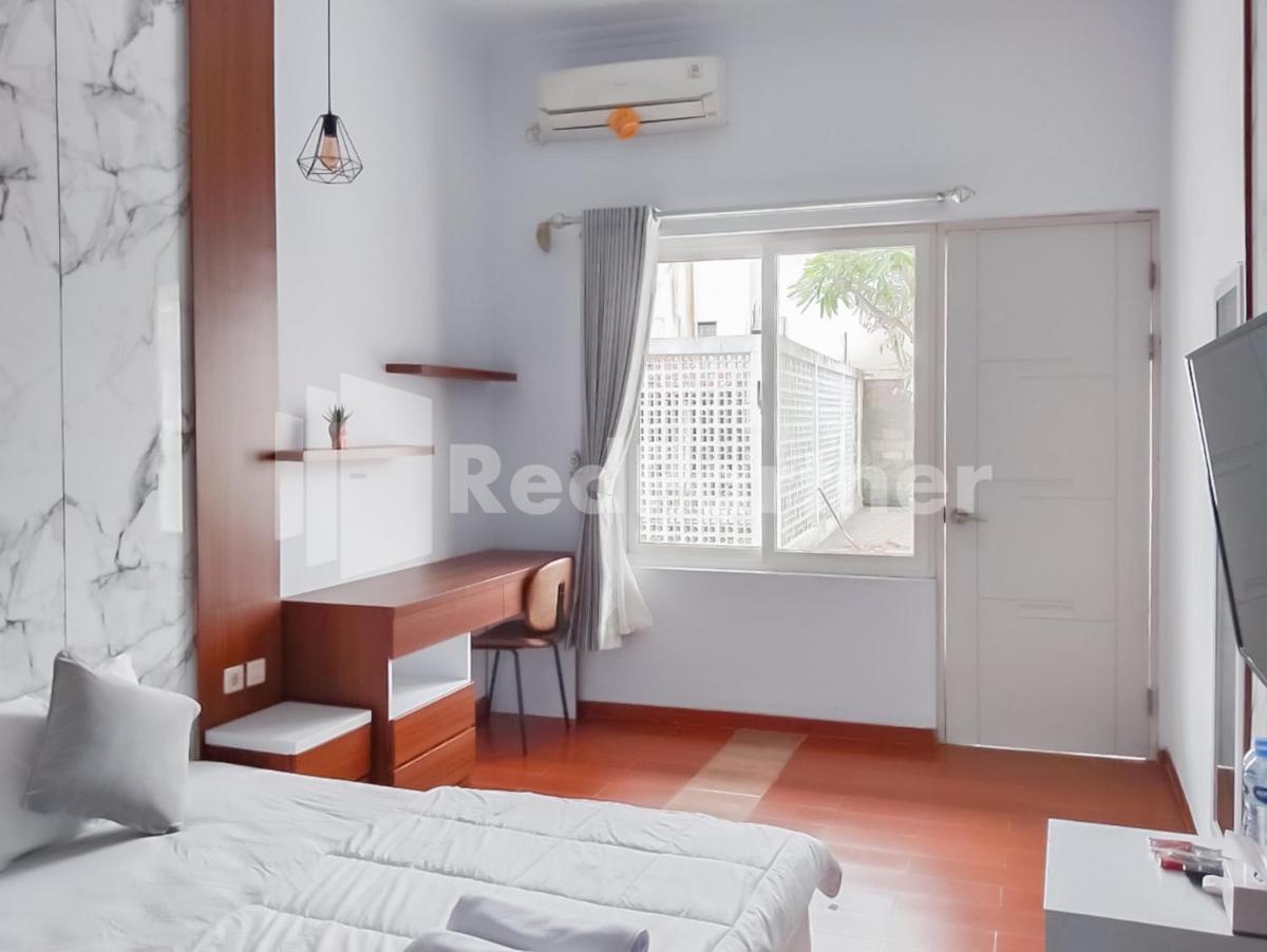 Khayrizsan Guest House Mitra RedDoorz - Housity