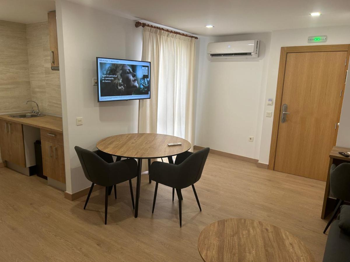 Hostal - Restaurante Playa Azul - Housity