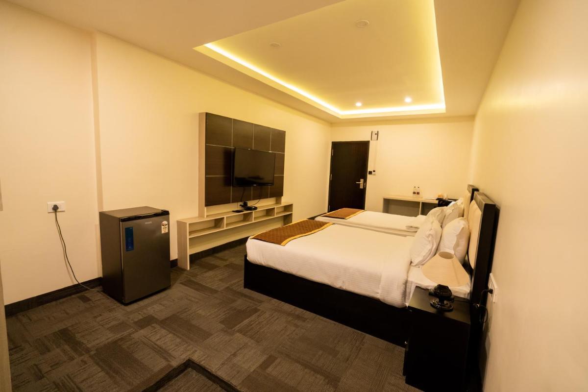 ROYALE LALAWI HOTEL - Housity