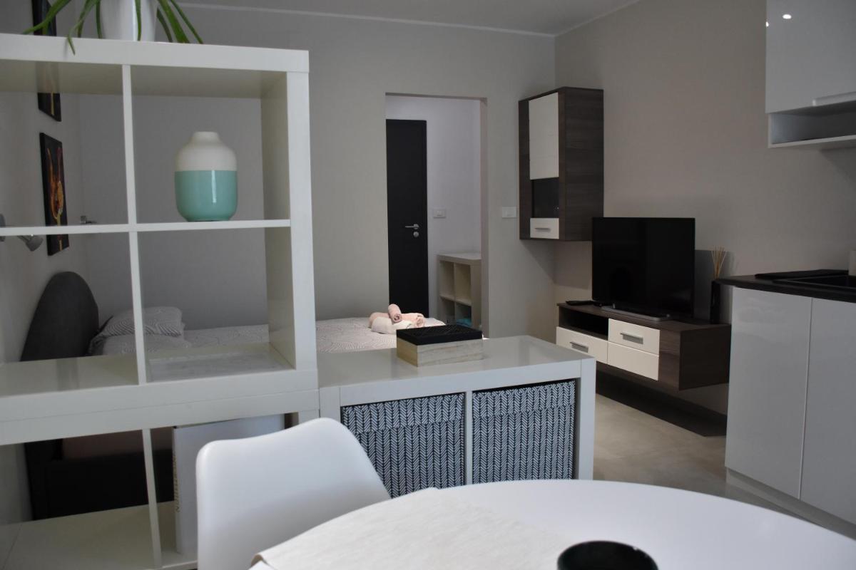 Apartma Darsi - Housity