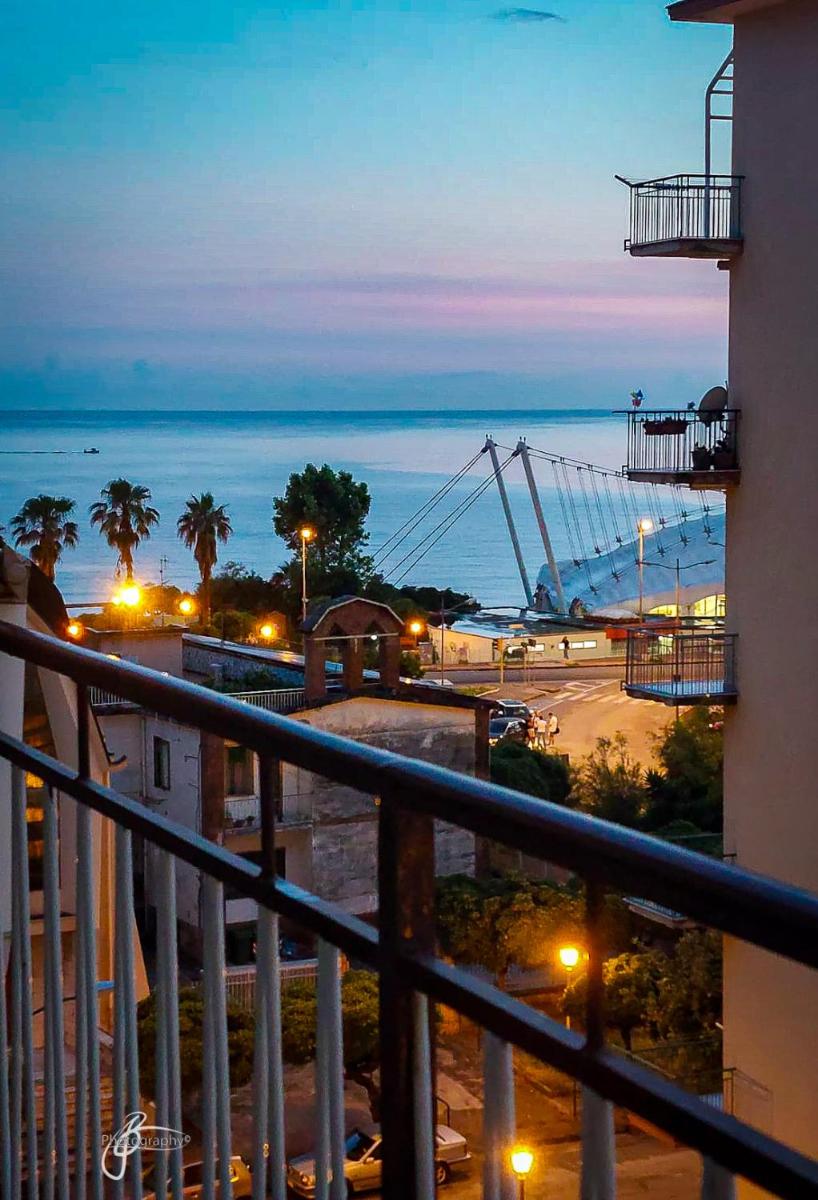 Neverending Sea Luxury Apartment in Salerno Center - Housity