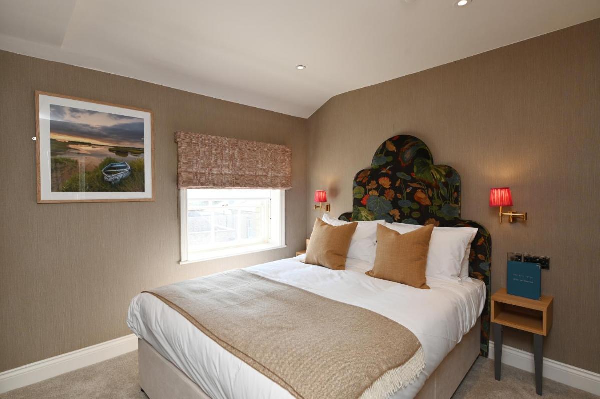 The Bell Hotel, Saxmundham - Housity