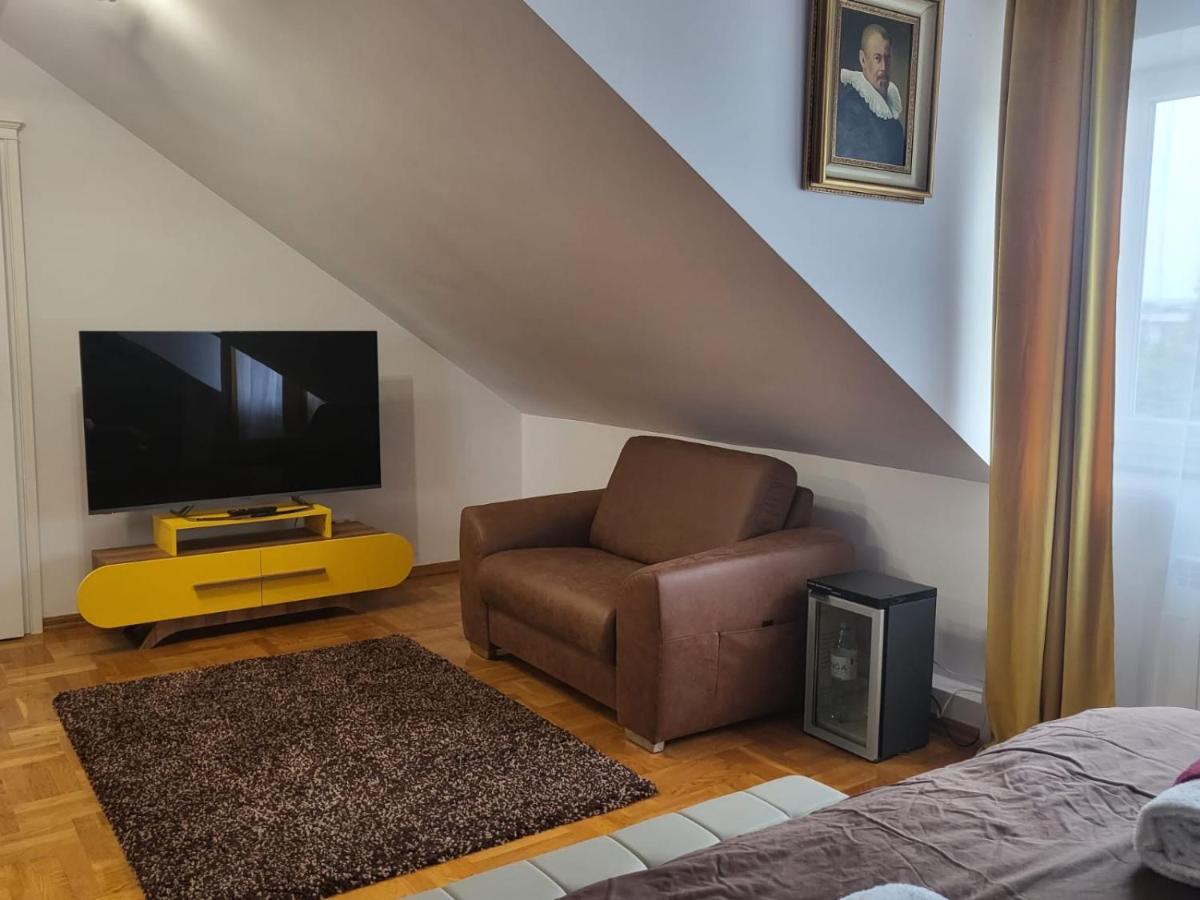 THE CASTLE Suites & Apartment - Free Parking - - Hizvo