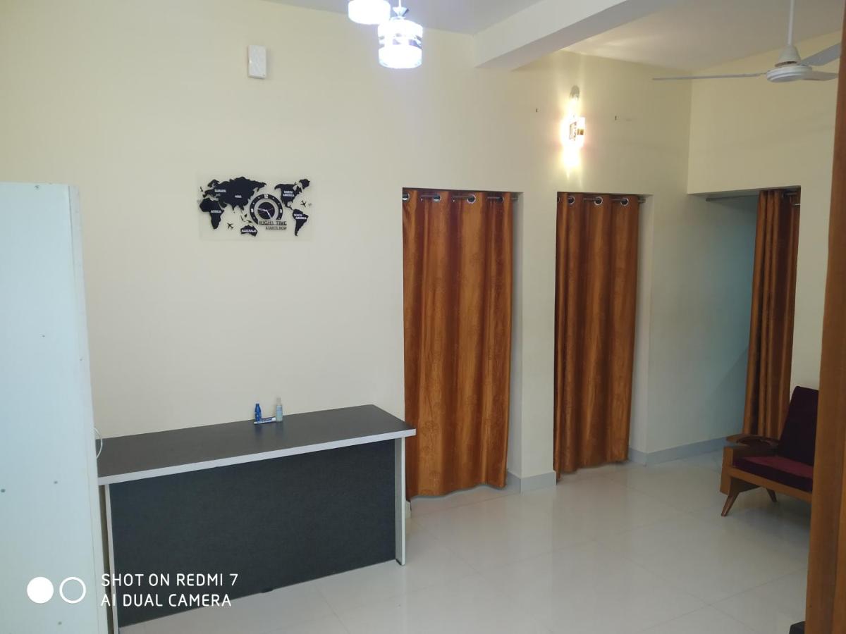 DELVI's LUXURIOUS HOUSE - Housity