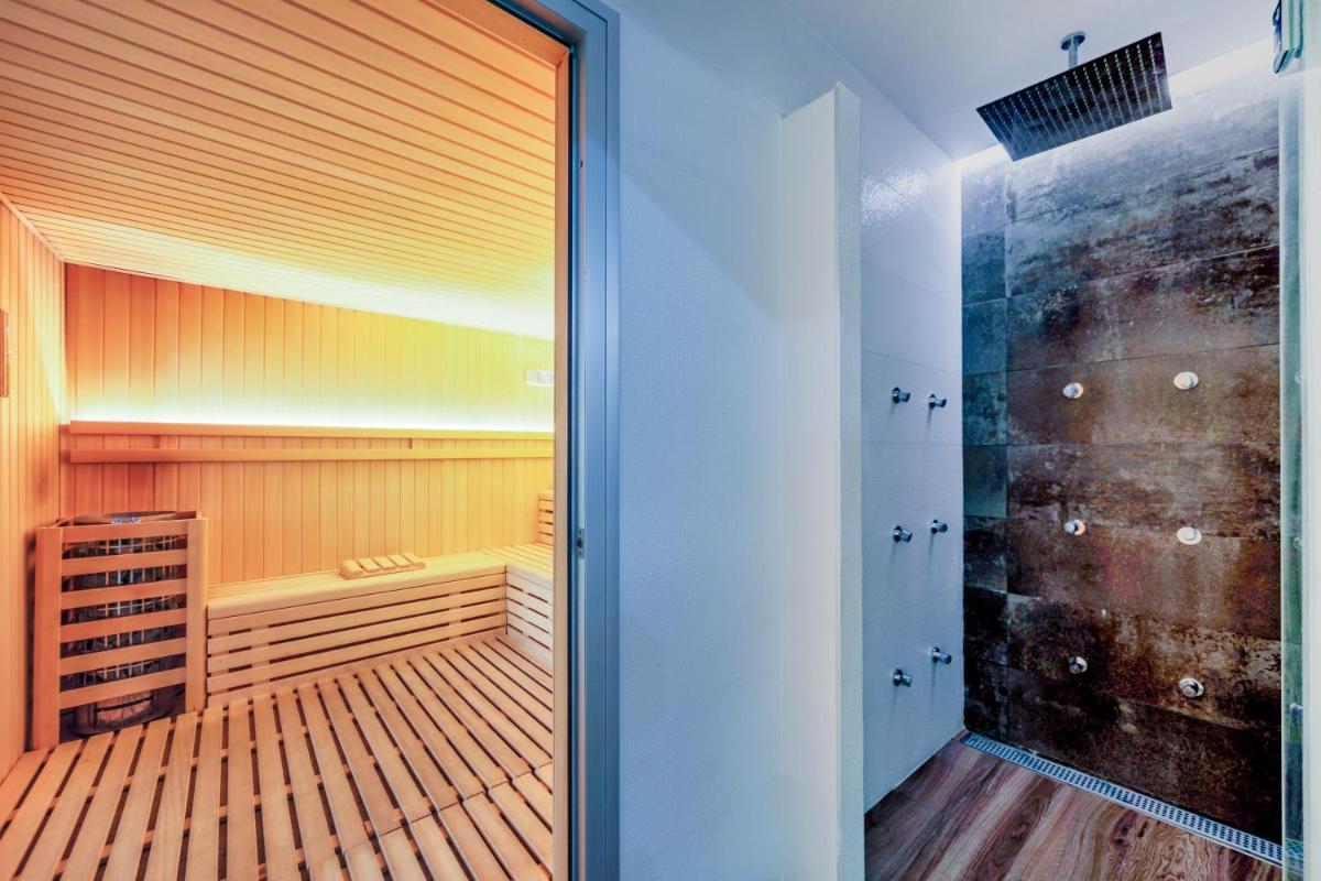 Un baño de Hotel Rosaleda del Mijares
