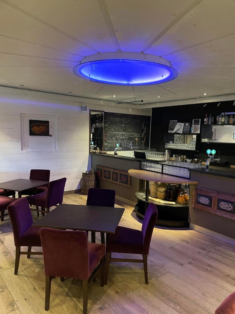 Hotell Eikerapen Gjestegård Åseral - Housity
