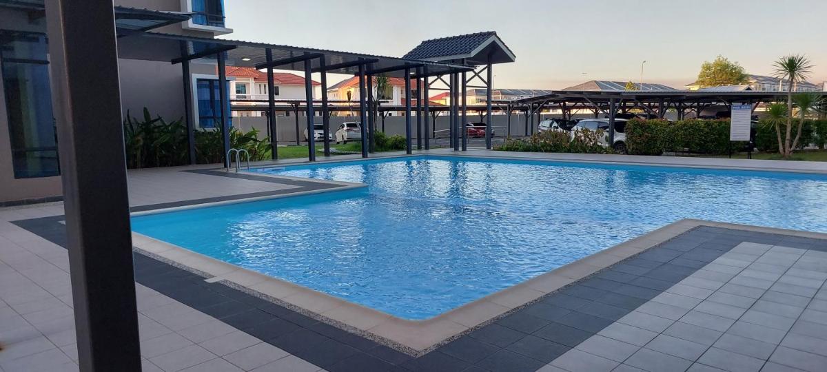 Miri Sunsky Condo Homestay 3 Rooms & 6 Guest - Hizvo