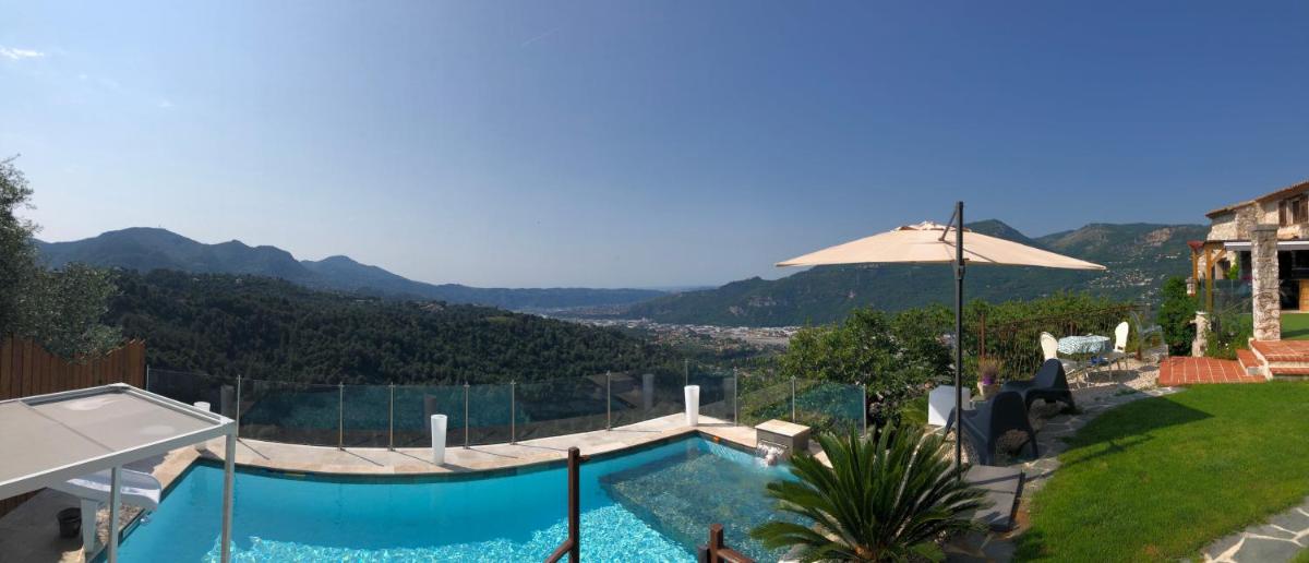 Le Manoir: chambre d’hôte de charme avec jacuzzi privatif - Housity