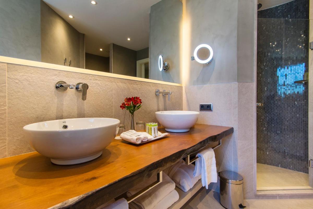 Un baño de Lindner Hotel Mallorca Portals Nous, part of JdV by Hyatt