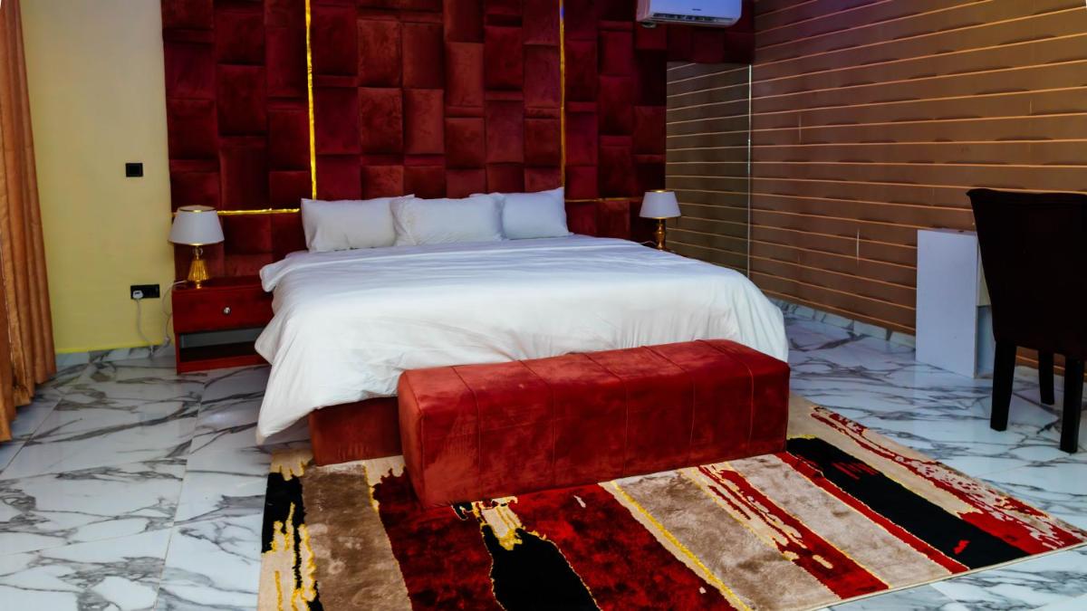 Euphoric Apartments - Housity