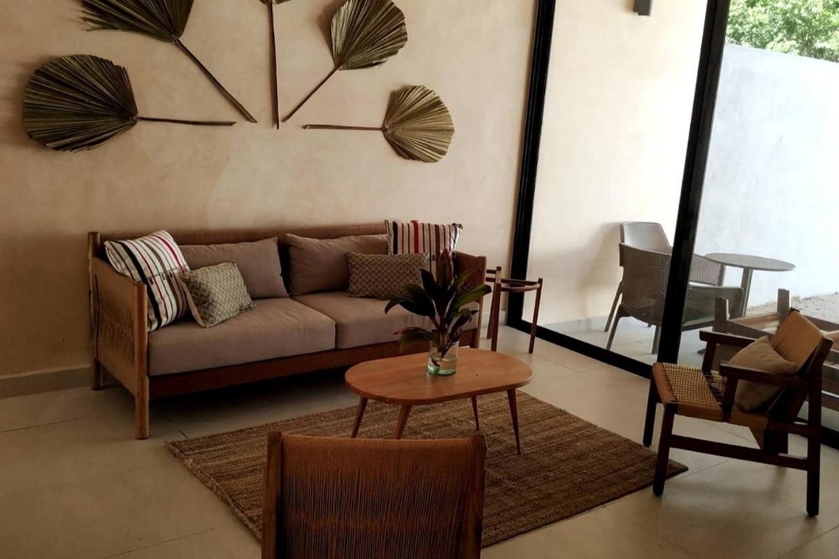 Room in House - Surenna Bella - 3 Bedroom Home With Pool - Housity