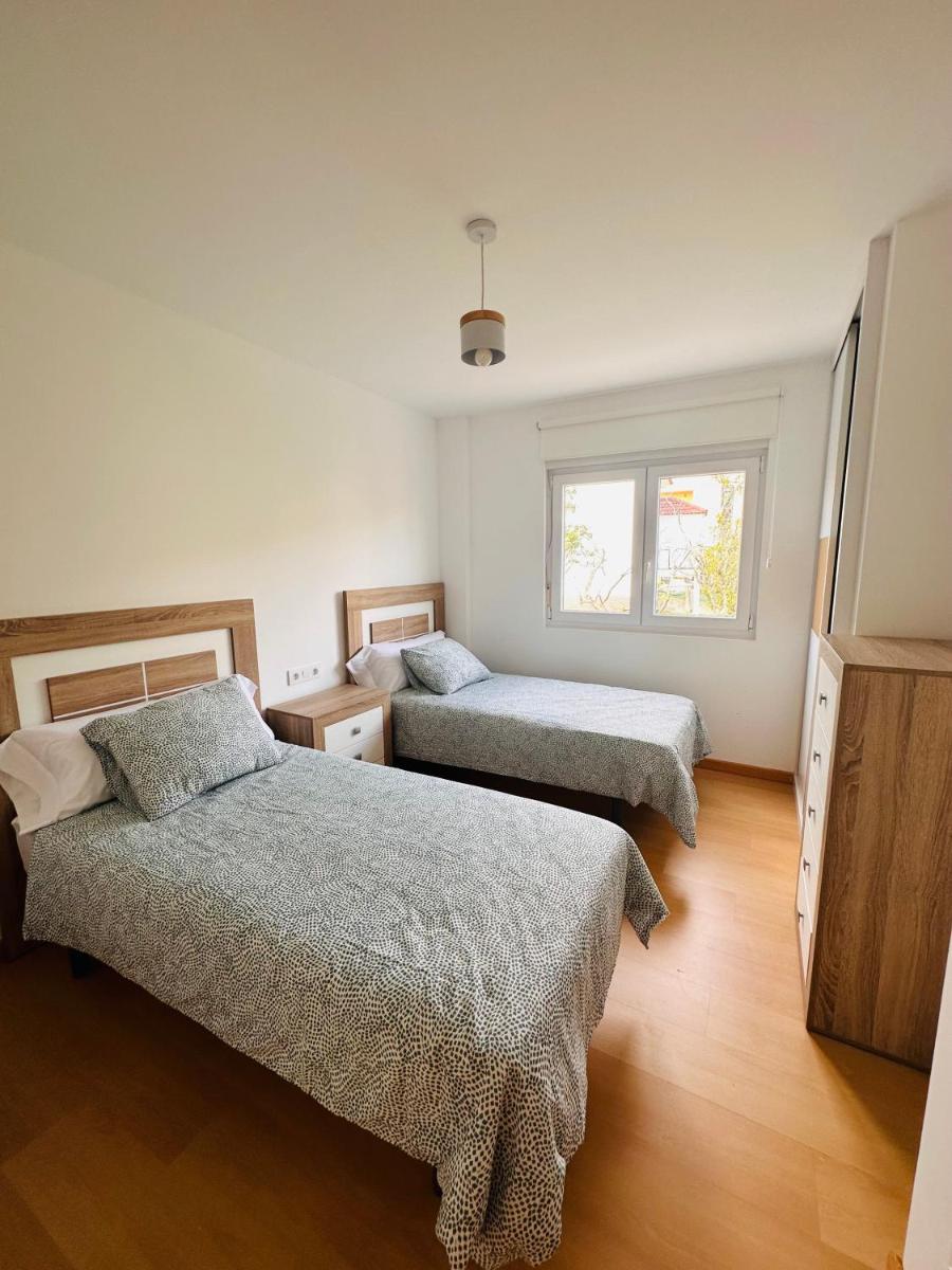 Aserradero - Bajo con terraza y piscina ! - Housity