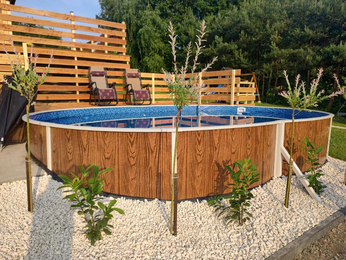 Domek całoroczny pod sosenką - Housity