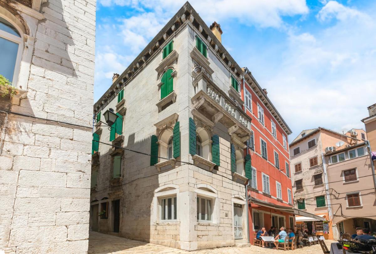 Palazzo Basilisco Luxury Suite - Housity