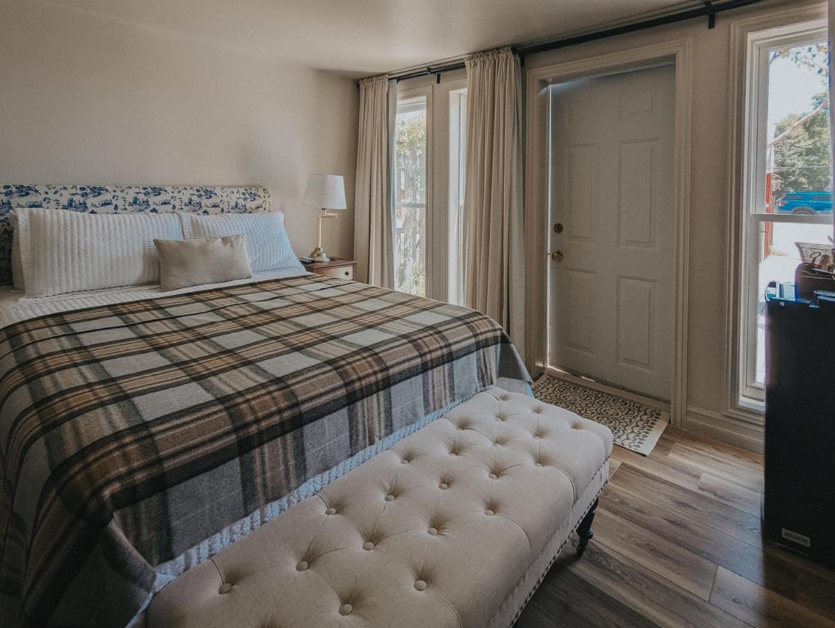 The Cooper's Inn - Housity