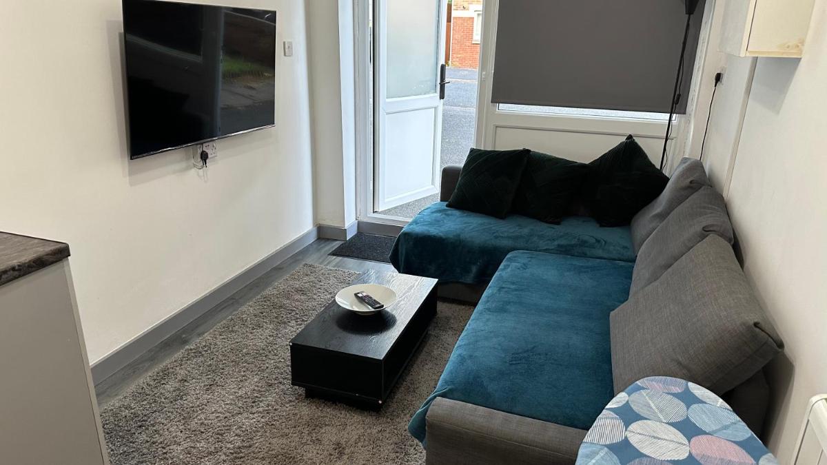 Cosy Stay In Birmingham by Villazu - Housity