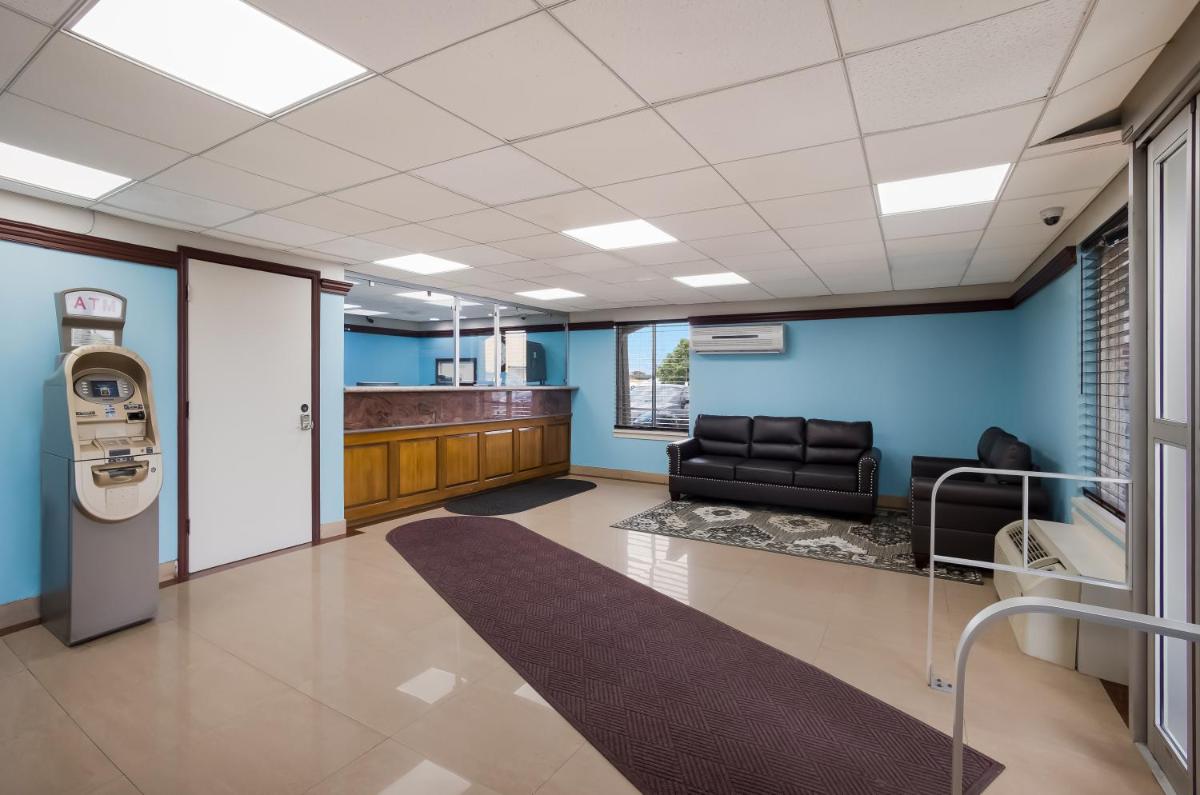 Econo Lodge Allentown North - Housity