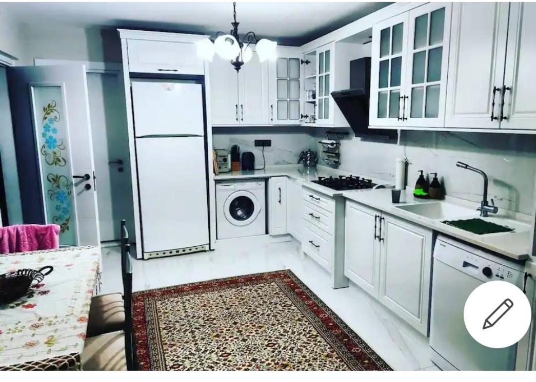 Muhtesem manzarali somineli dag orman evi - Housity