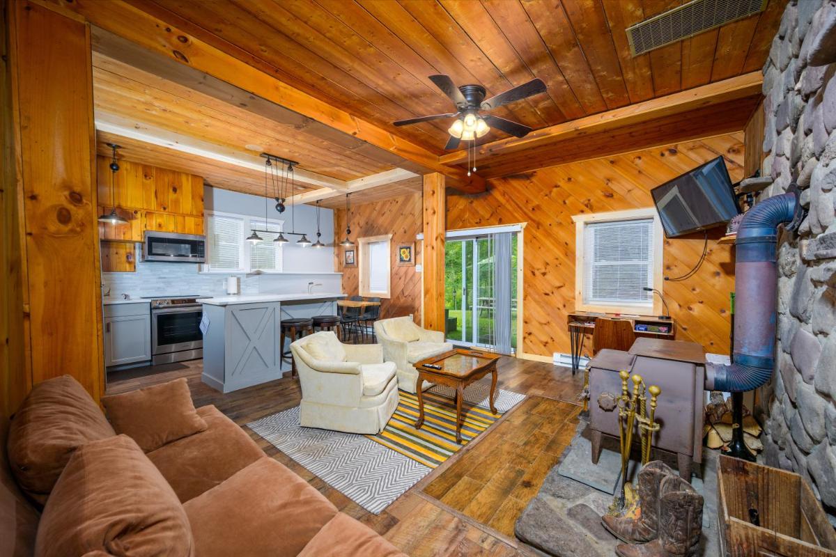 Mountain Treasure Bed and Breakfast - Housity