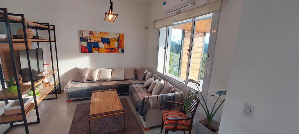 Casa en Barrio Cerrado zona exclusiva de Tucumán con 2 Dorm - Housity