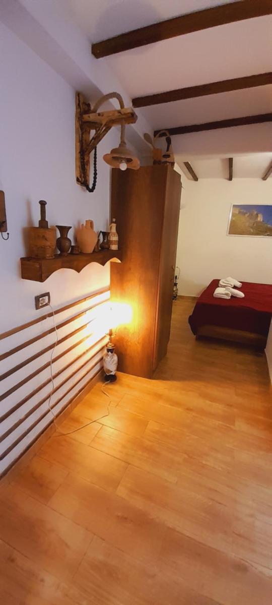 Guest House Maria - Berat castle - Housity
