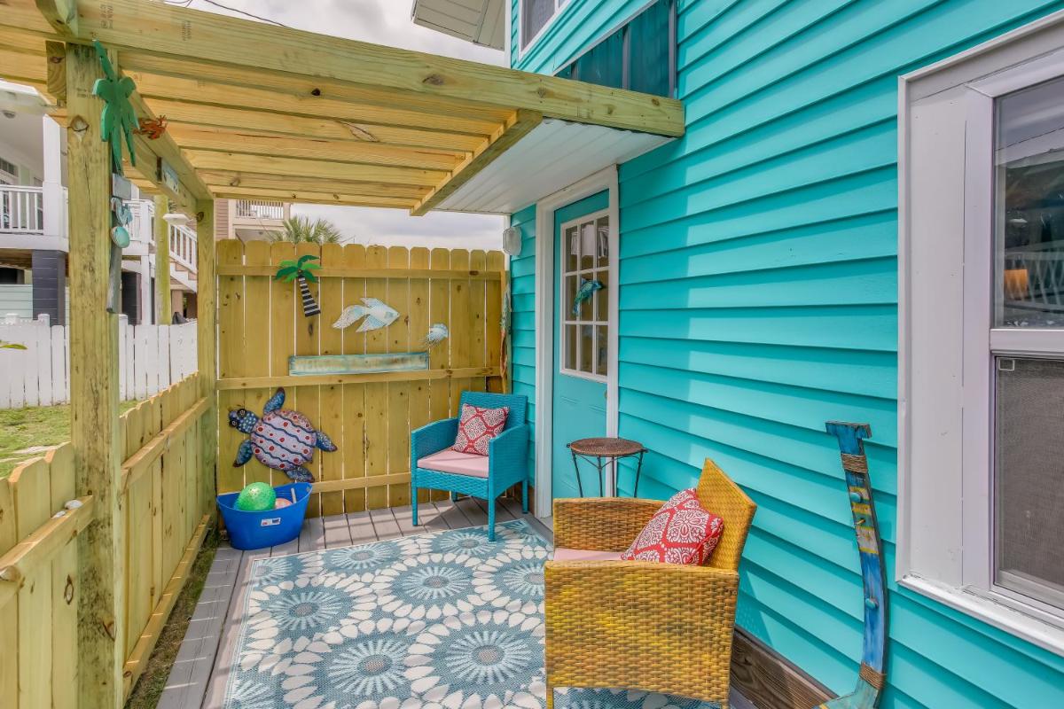 Murrells Inlet Apartment with Direct Beach Access! - Housity
