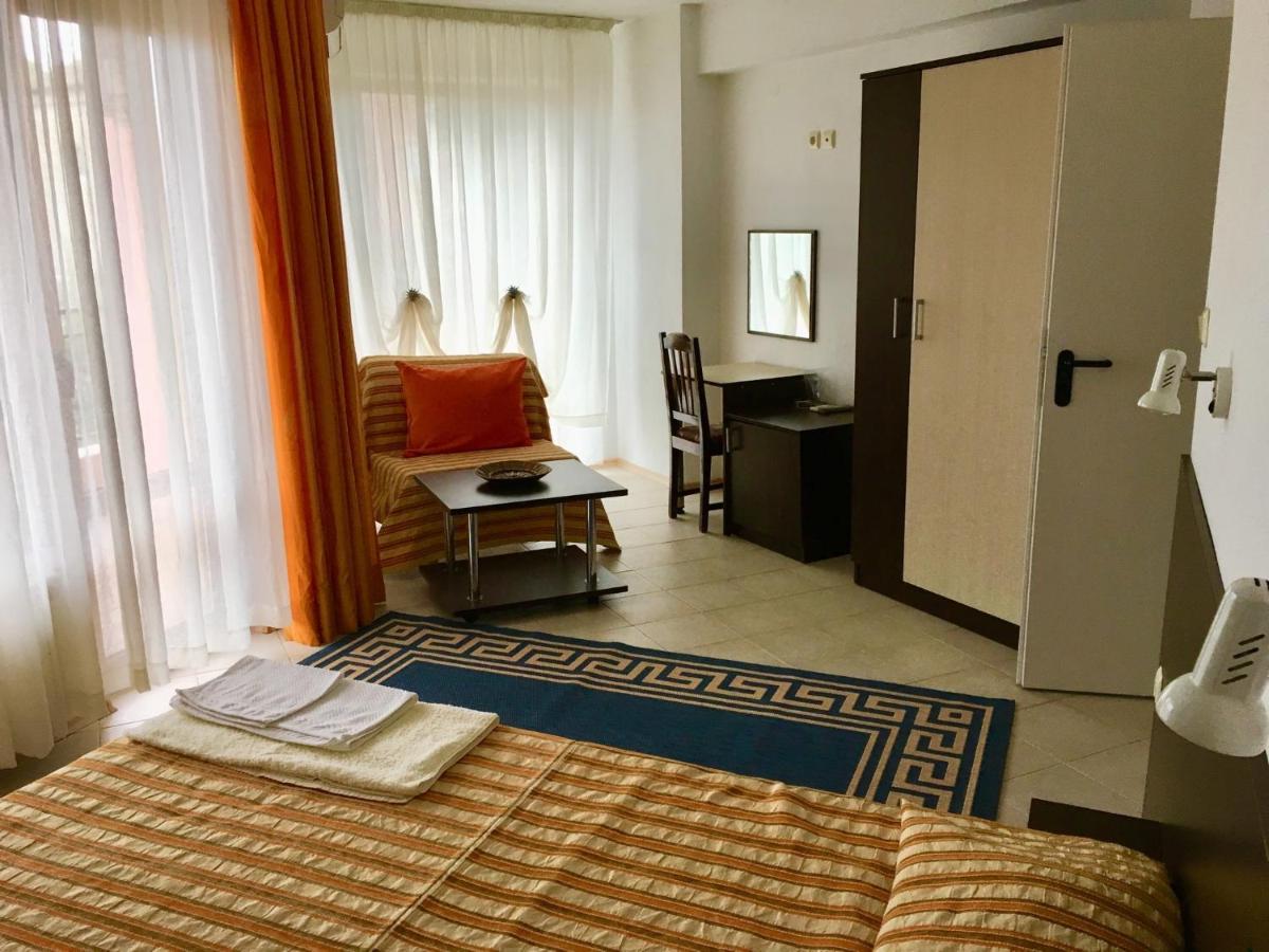 Family Hotel DAF - Housity