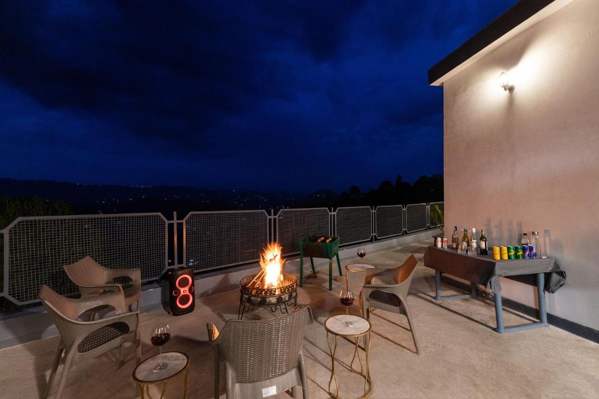 StayVista's L Amore - Hillside Retreat with Mountain & Valley View, Lawn & Indoor-Outdoor Games - Housity