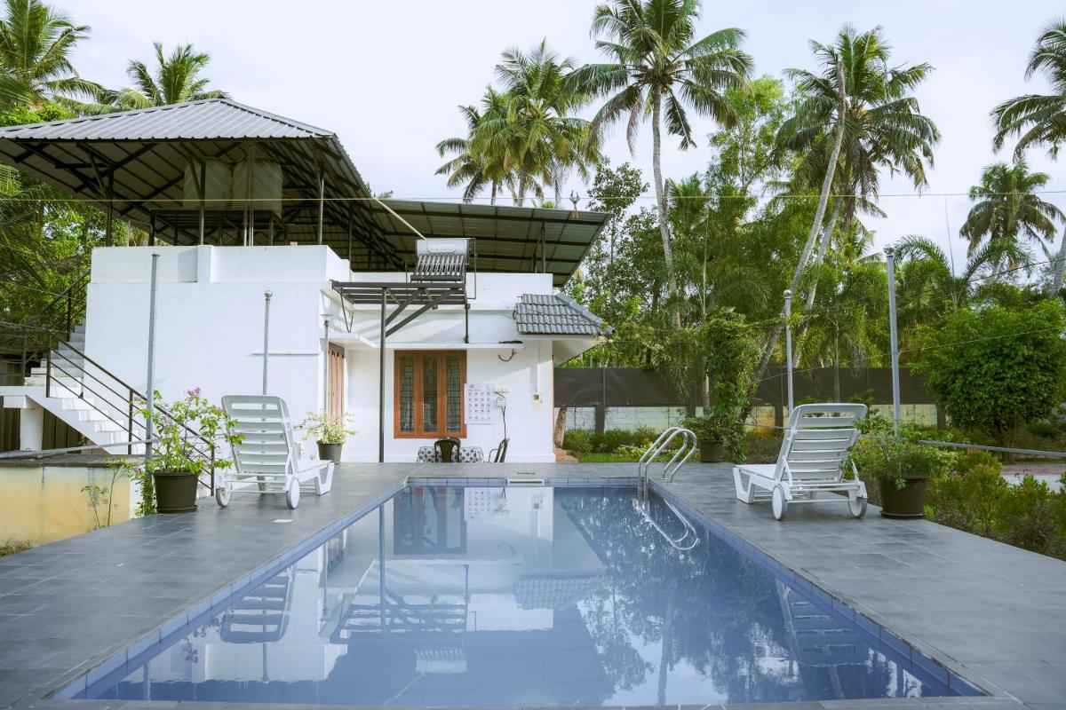 Waves and Shores Beach Villa - Housity