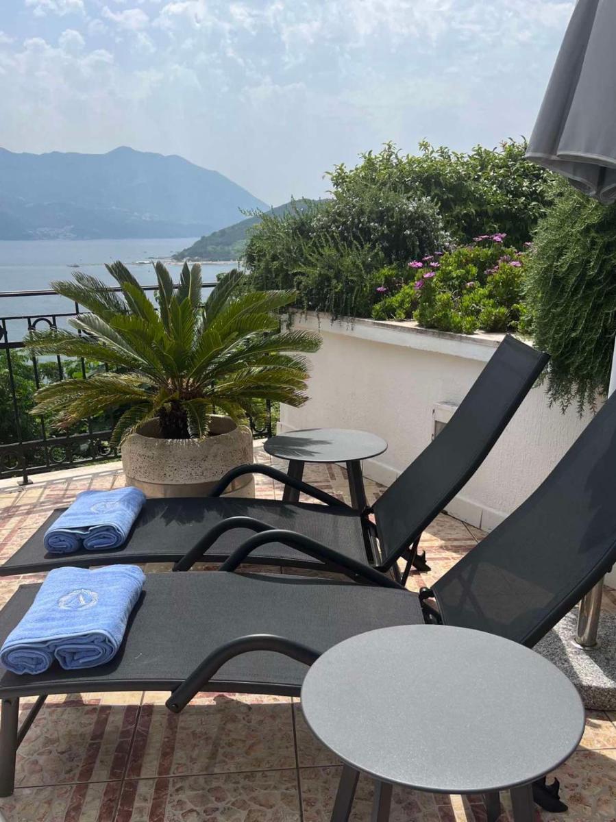 Vidikovac Budva - Housity