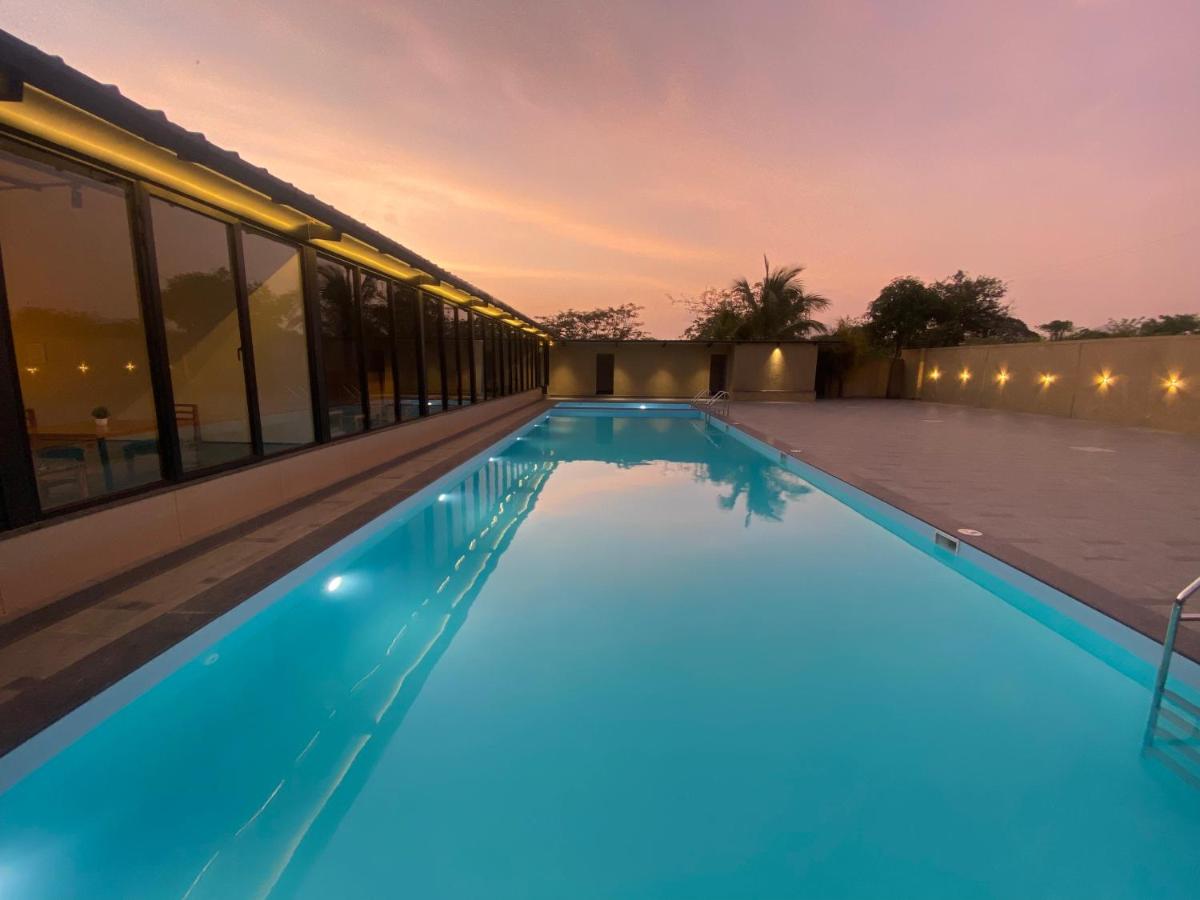 Villament Zinc Journey By The Fern, Karjat - Hizvo