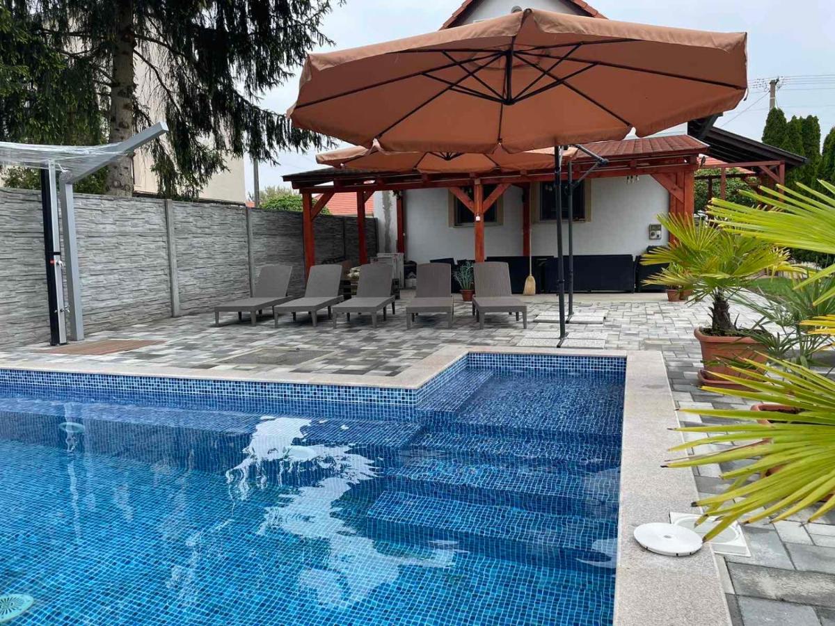 Vadviraghaz - Housity