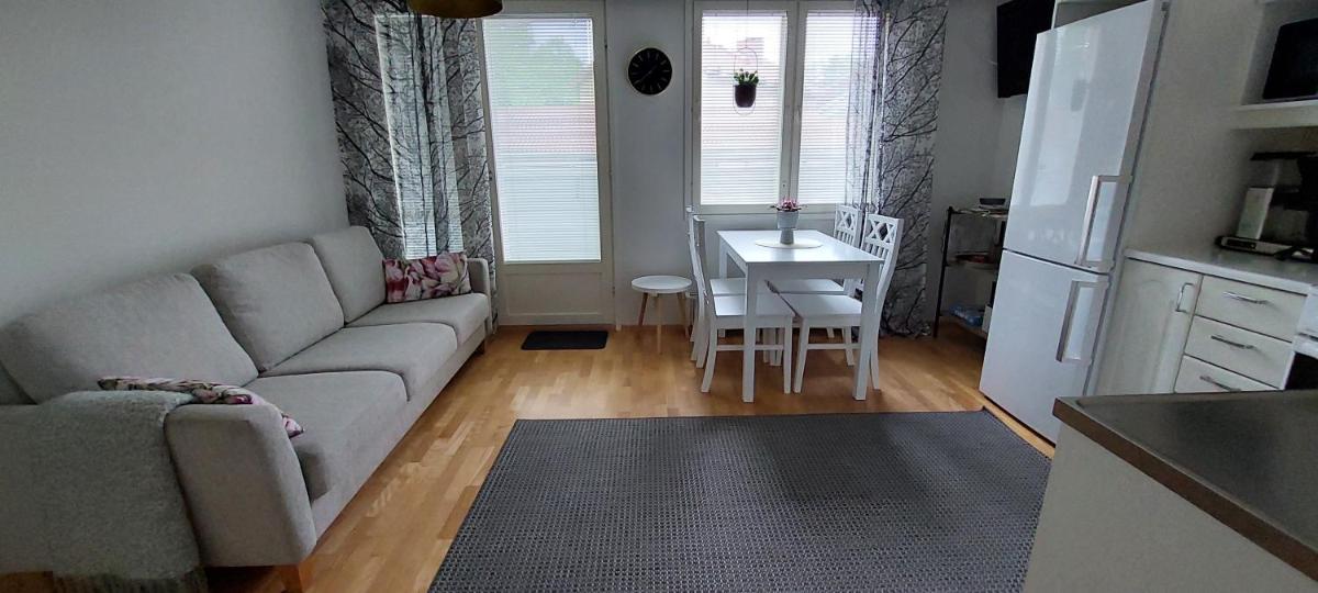 Reissupesä - Housity