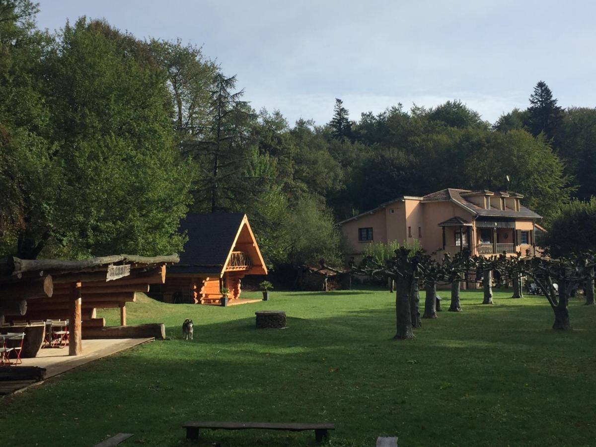 Chalet en rondins de bois, Pyrenees Emotions - Housity