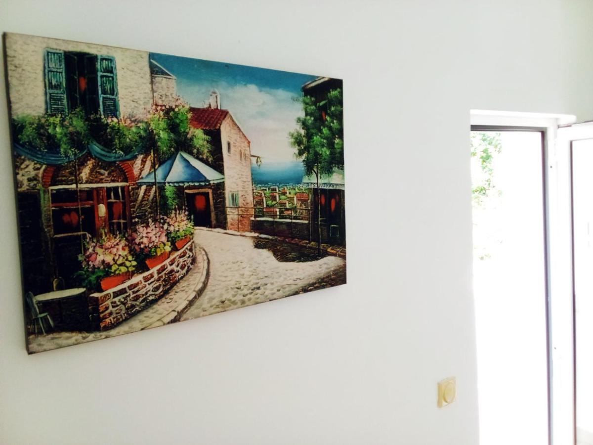 Apartmani SAMB Igalo - Housity