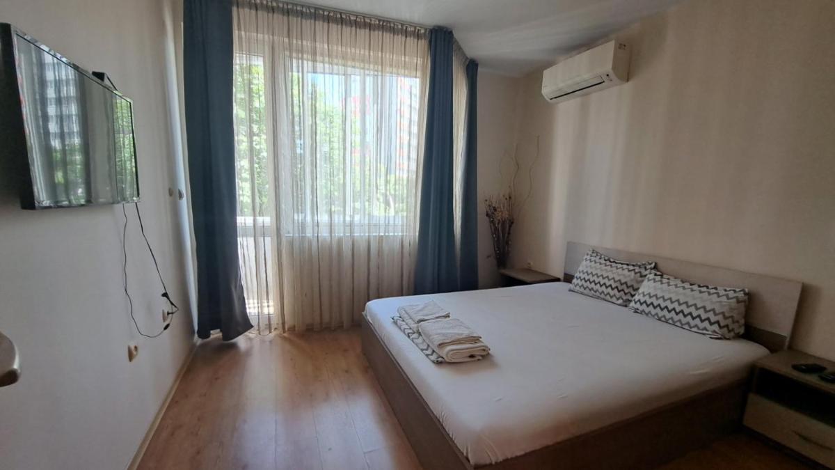 VLADISLAV- Luxury Apartments - Housity