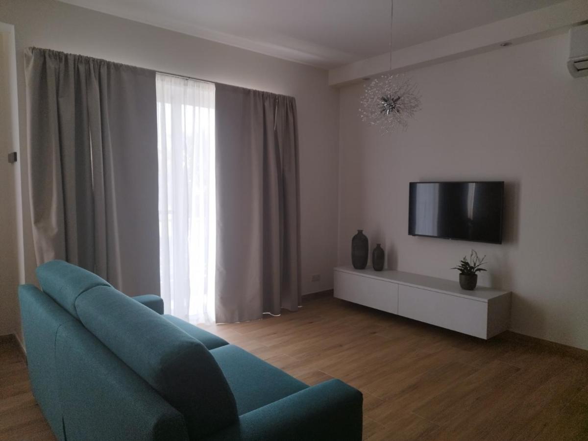 Coral Reef Apartments - Housity