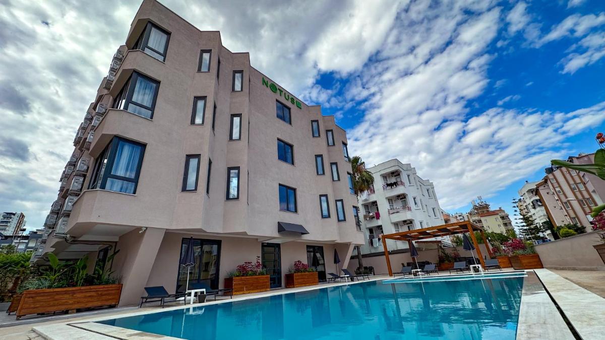 Notus Suites - Housity
