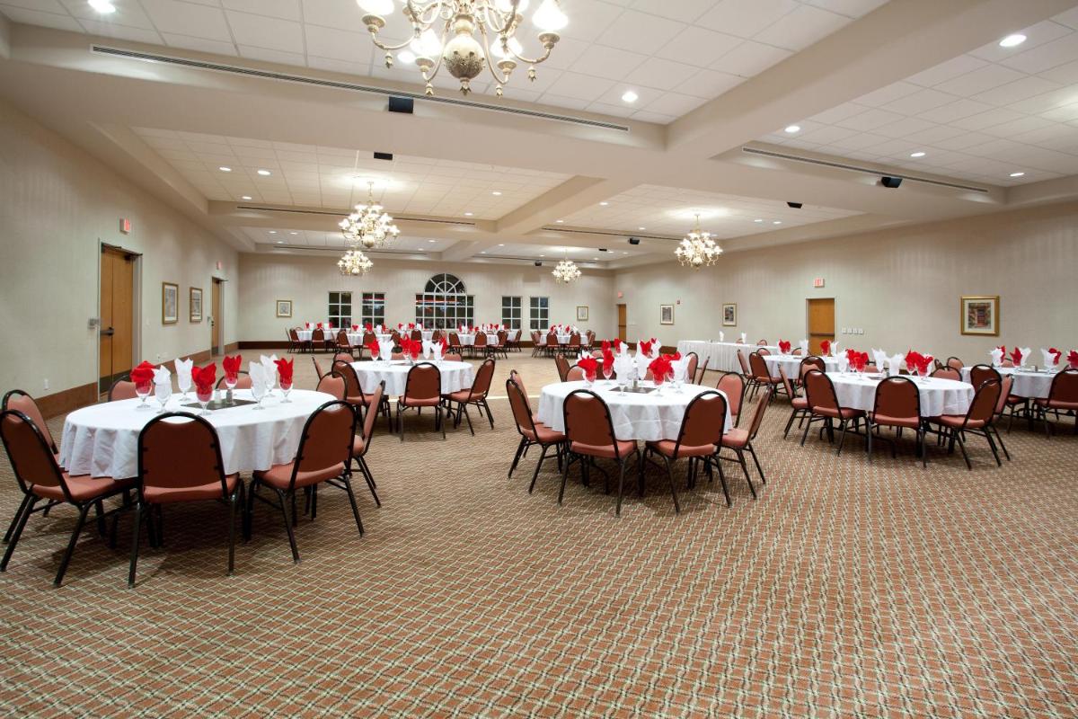 Baymont by Wyndham Belen NM - Housity