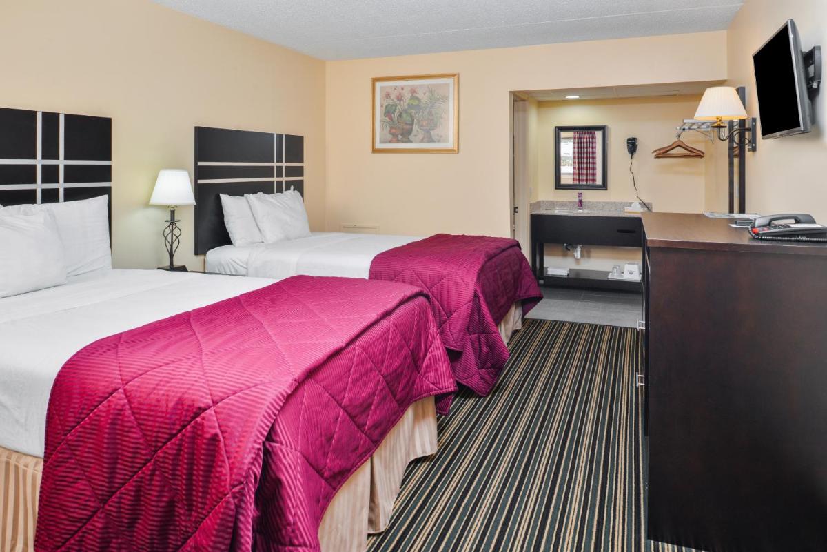 Soudersburg Inn & Suites Lancaster - Housity