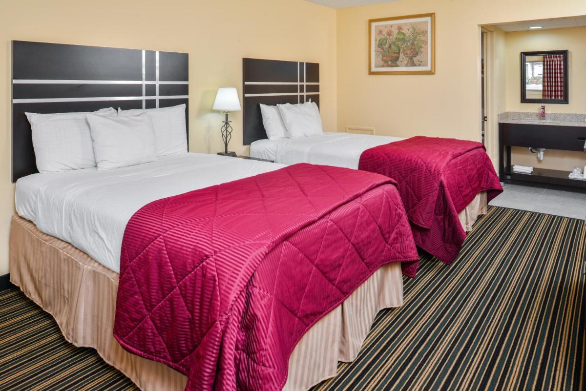 Soudersburg Inn & Suites Lancaster - Housity