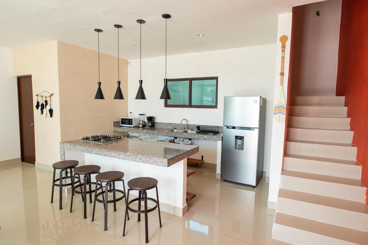 97982 New Modern Villa, PRIVATE pool, high internet speed, 2 blocks from the beach - Housity